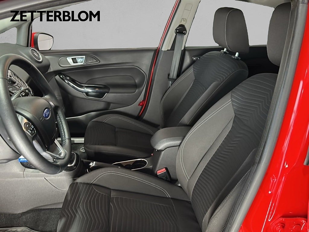 Halvkombi Ford Fiesta 7 av 19