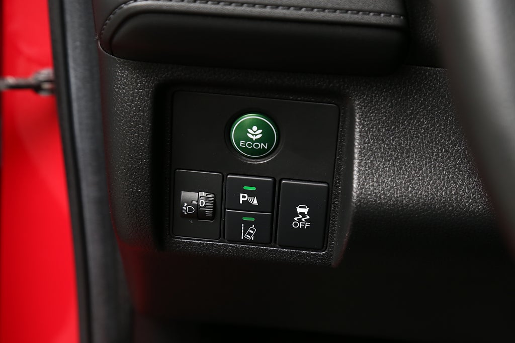 Honda HR-V 1,5 i-VTEC 131hk Elegance Aut P-sensorer