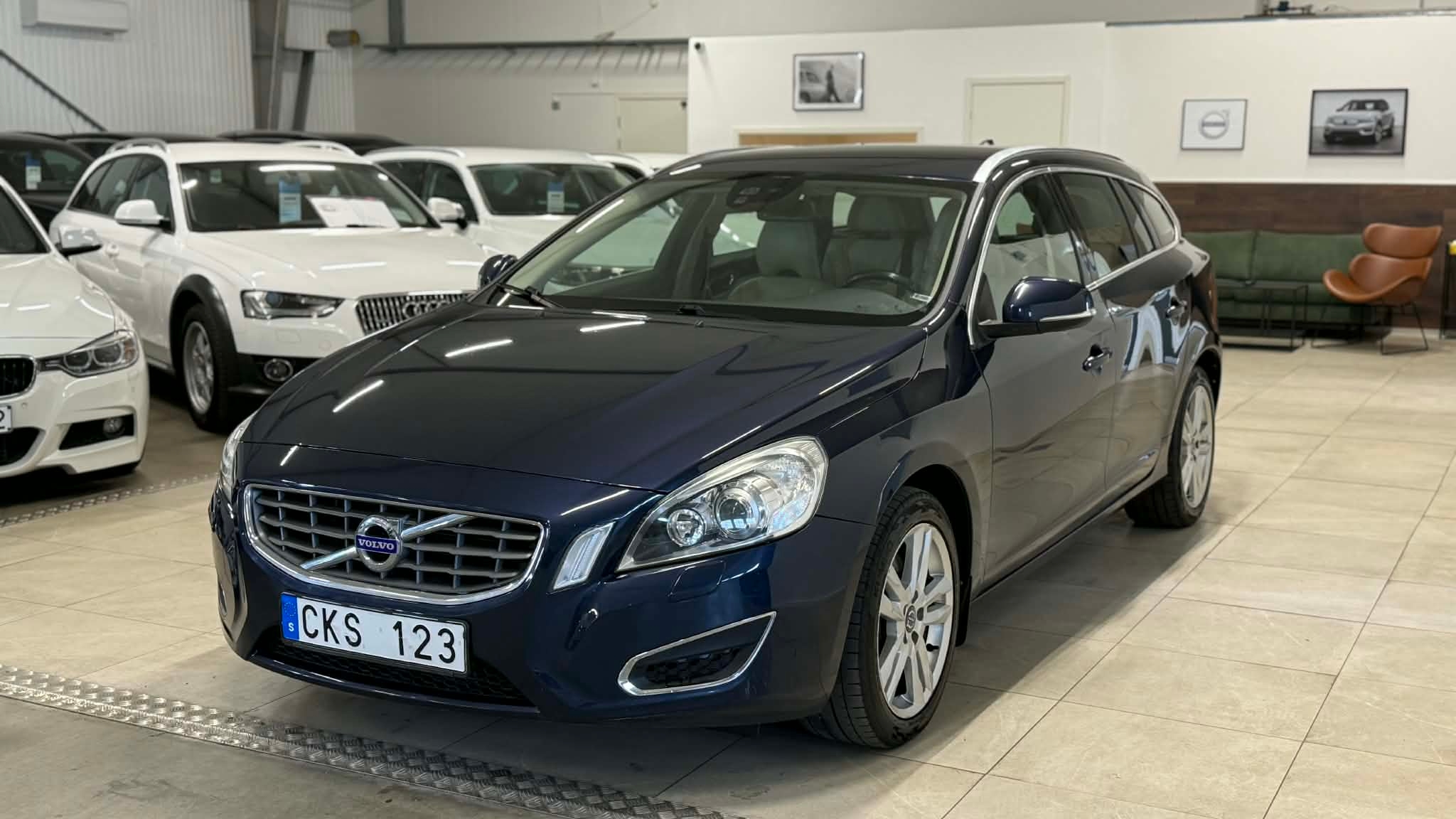 Volvo V60 D5 AWD 2012, bild 3/49