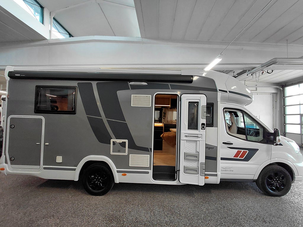 CHALLENGER 328 Graphite Edition M26 - Ford Transit 2.0L 130 HK Manuell