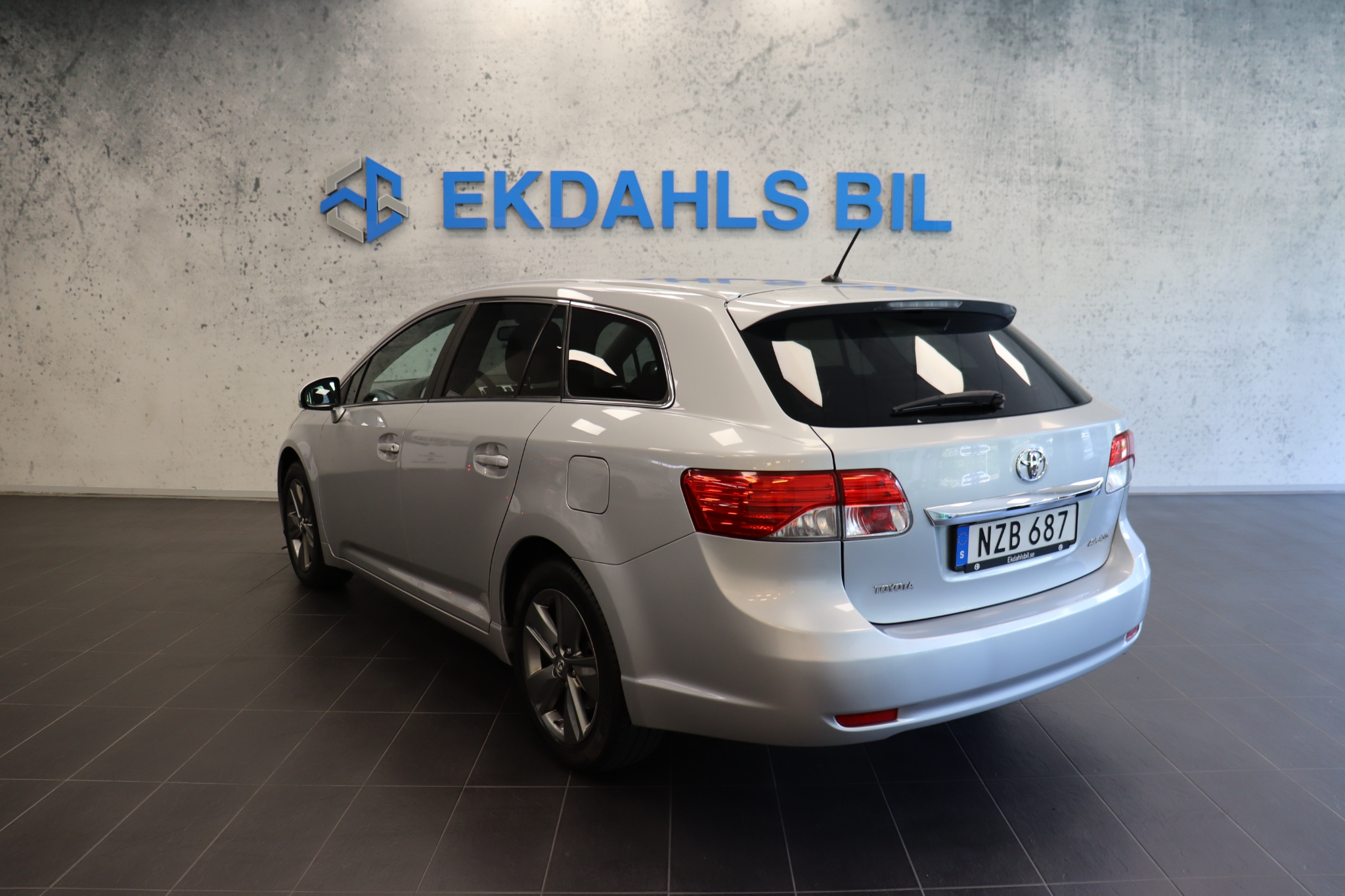 Toyota Avensis Kombi 2.0 2015, bild 3/52