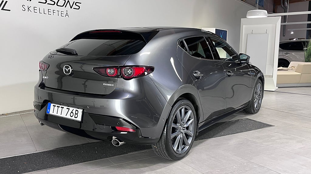 Mazda 3 COSMO 2.0 SKYACTIV-G | V-Hjul & M-Värm | BOSE, 360, HuD