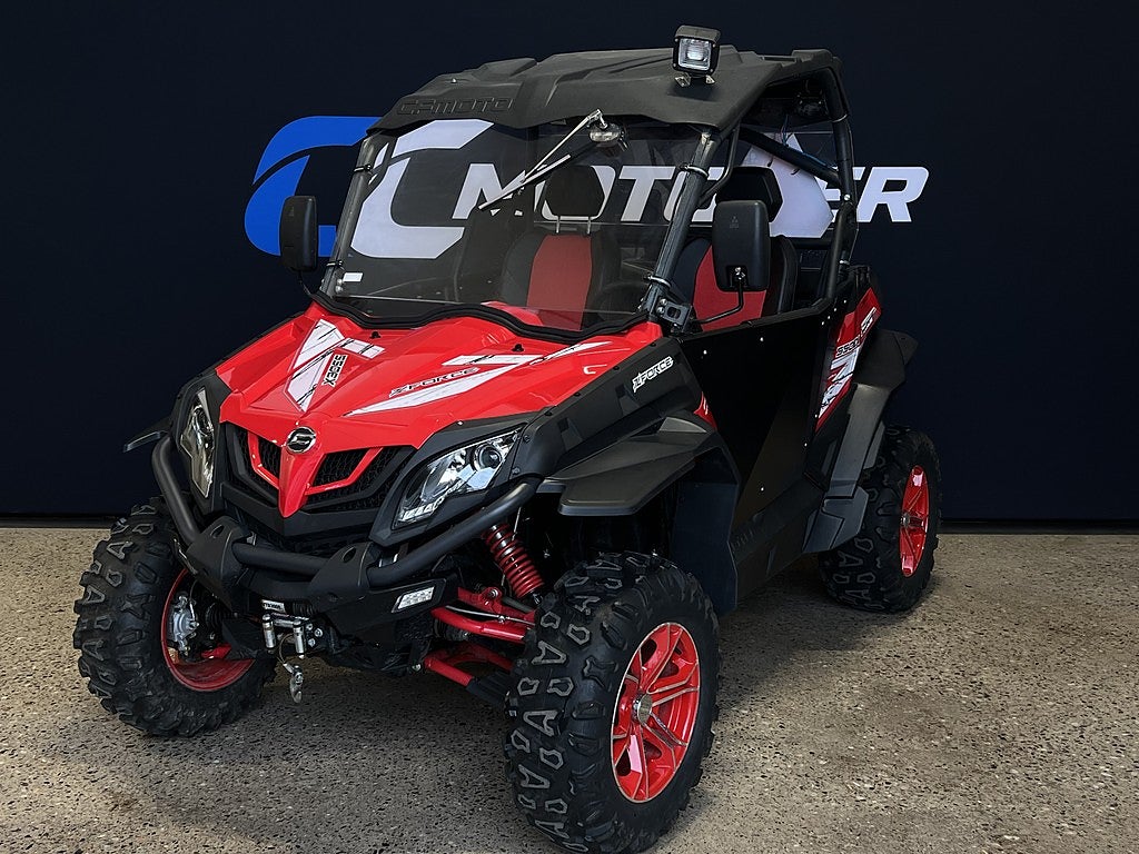 CFMOTO z force 550EX - momsad! Lågmil!