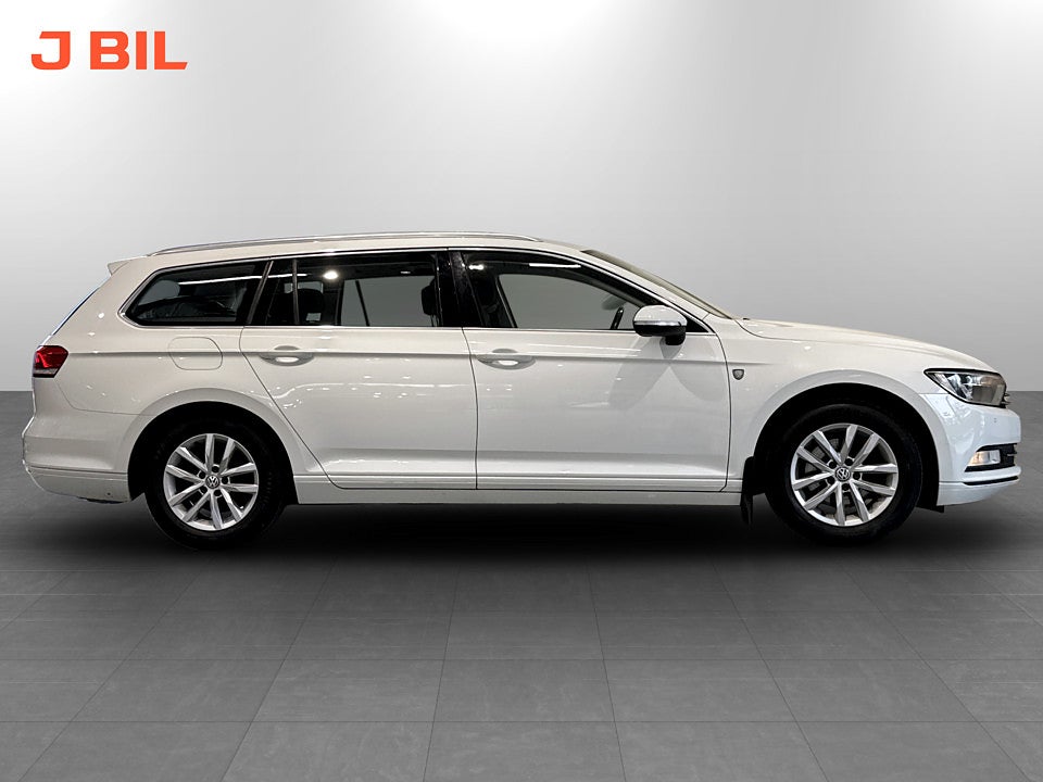 Bild på Volkswagen Passat Base Sportscombi 1.4 TSI 150hk BACKKAMERA