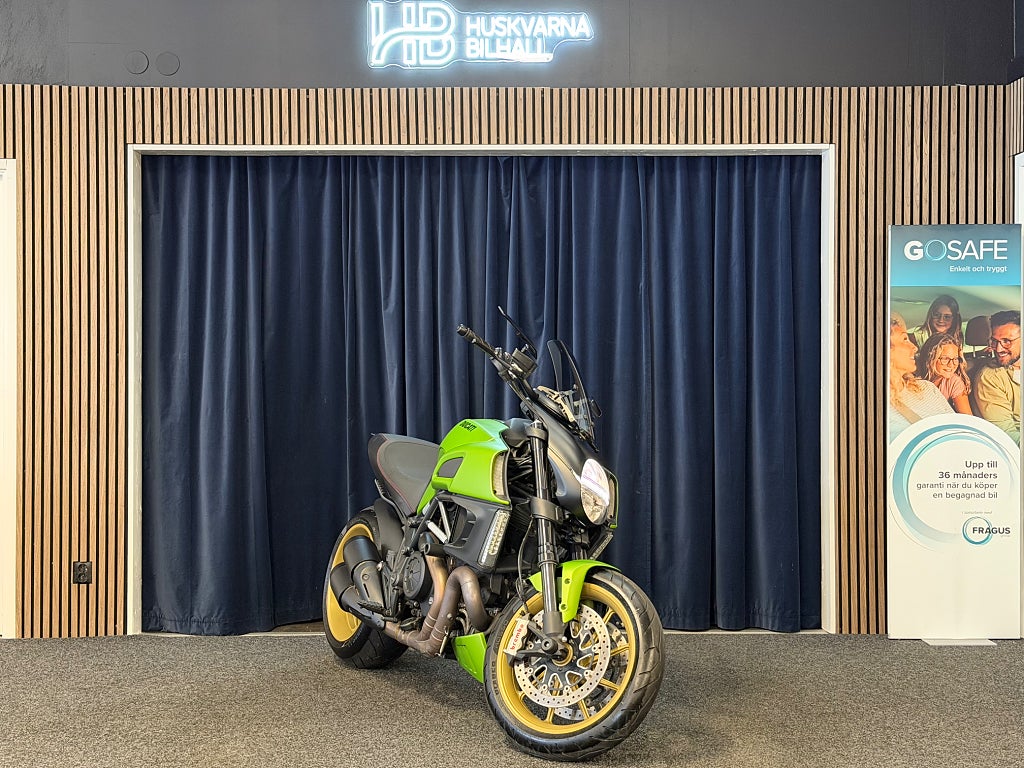 Ducati Diavel 