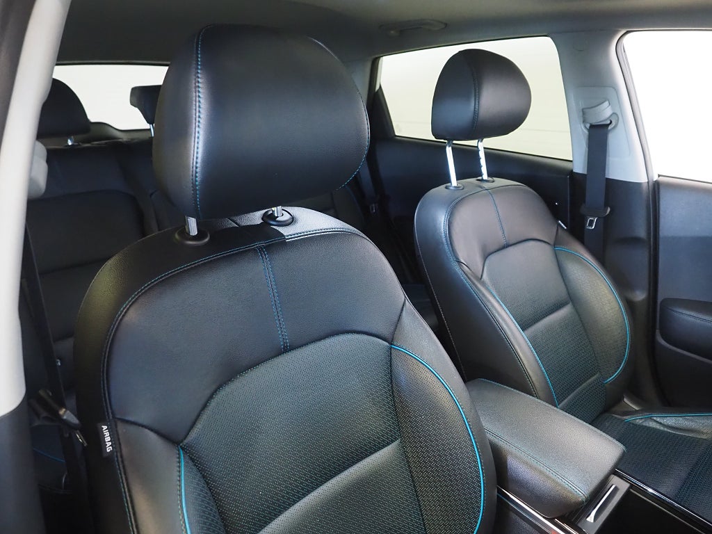 Kia Niro e- 64 kWh Advance Plus Tech Taklucka JBL Navi Läder 2020