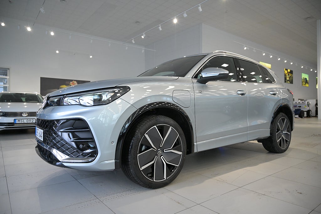 Volkswagen Tiguan eHybrid R-Line SWE - SUPERKAMPANJ *0 kr insats*