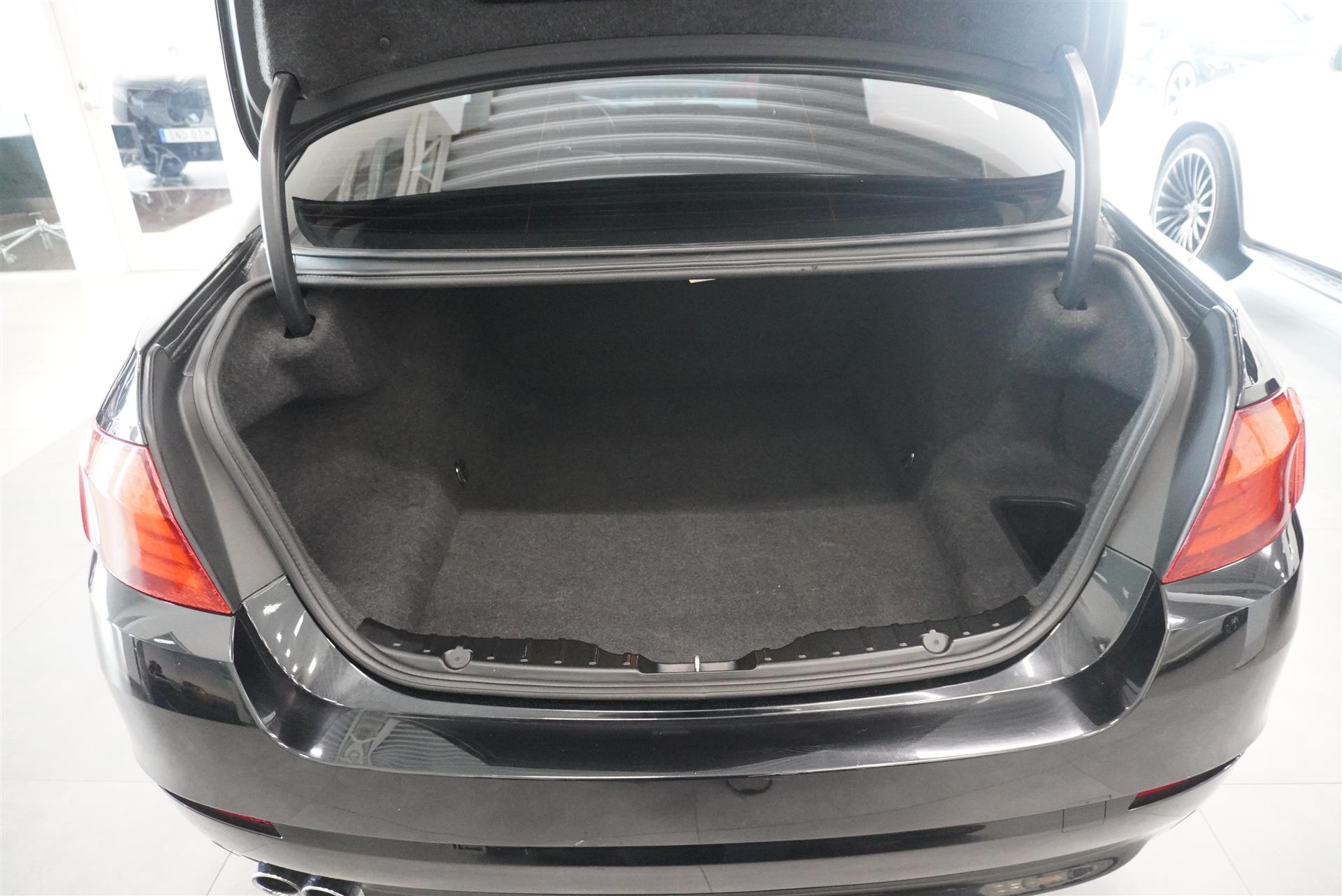 BMW 523 i Sedan Steptronic, 204hk 2011, bild 5/33