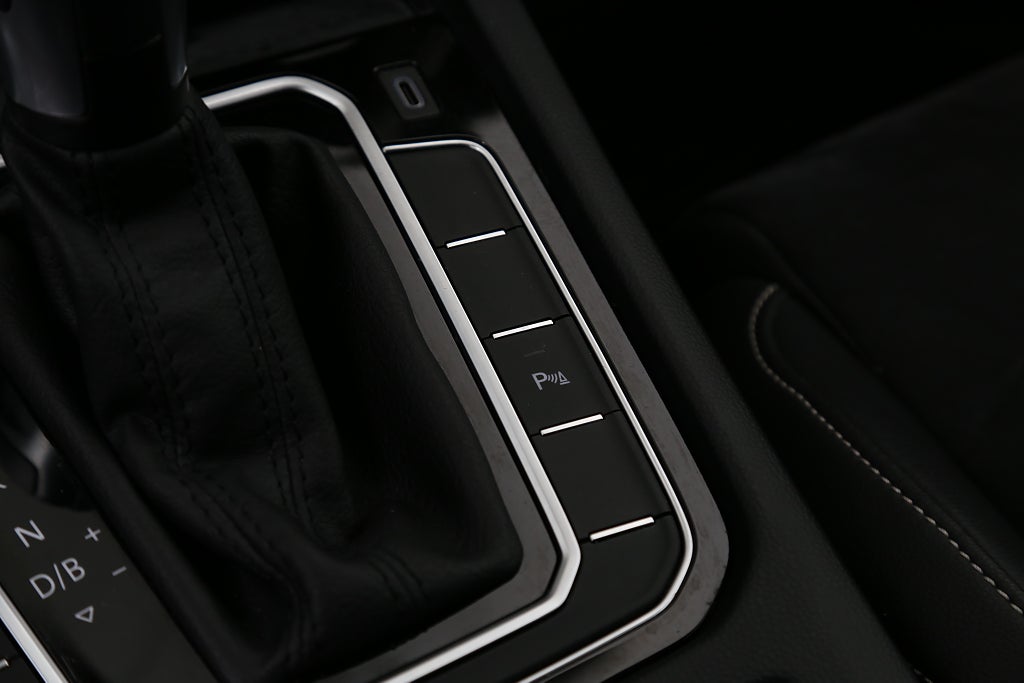 Volkswagen Passat GTE 218hk DSG Sportscombi Navi Kamera Drag 2020