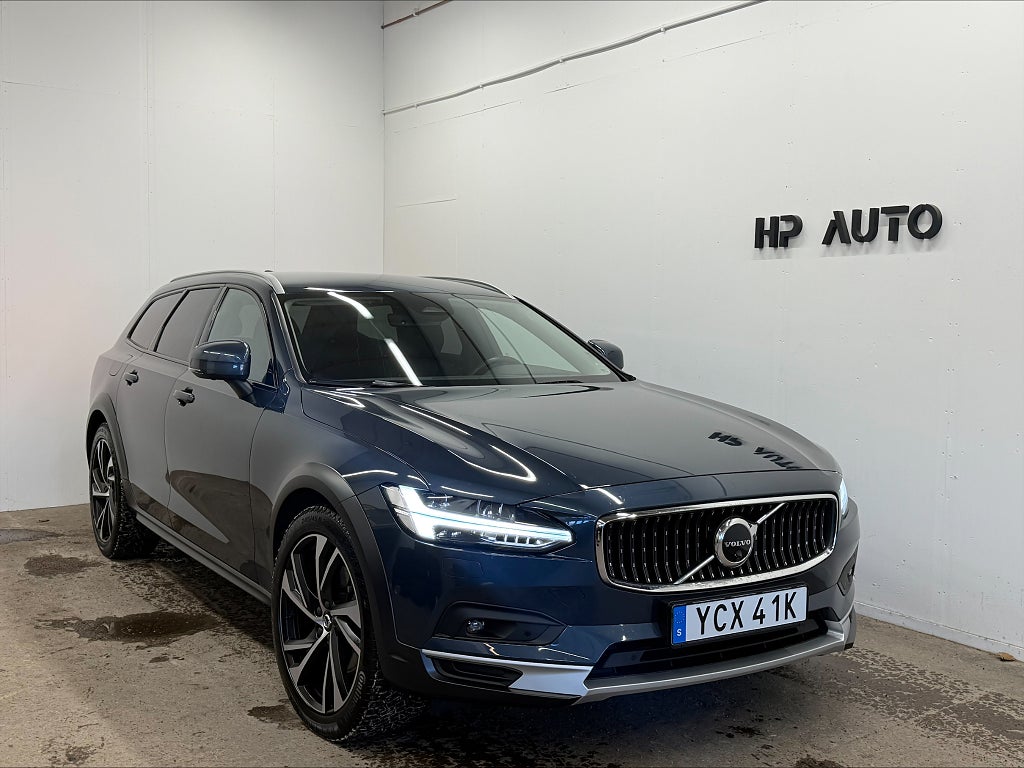 Volvo V90 Cross Country B4 AWD Momentum H&K Drag Elstolar Skinn Värmare Google