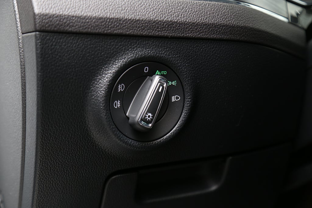 Skoda Superb iV Kombi 1,4 Plug-in Hybrid Style Navi Drag 2022