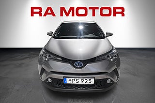 SUV Toyota C-HR 2 av 16