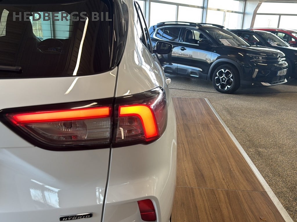 Ford Kuga ST-Line PHEV 224HK thumbnail