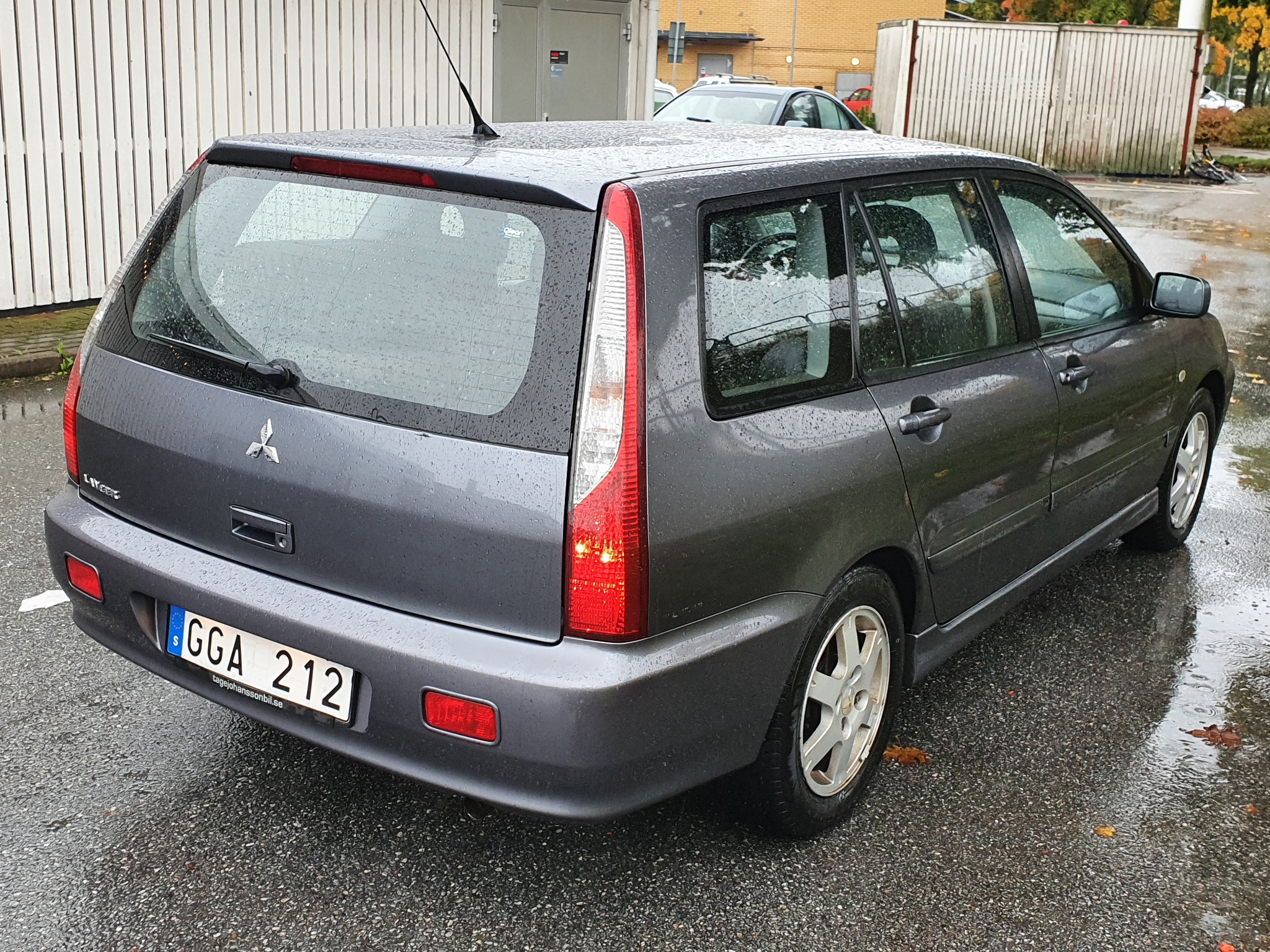 Mitsubishi Lancer Kombi 1.6 (98Hk) 2007, bild 3/43