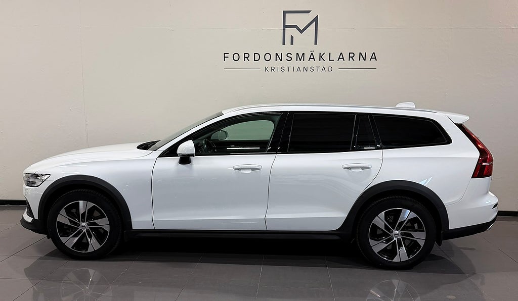 Volvo V60 Cross Country D4 AWD Advanced Edt, Backkamera, Dragkrok, El-Baklucka