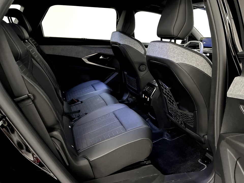 Bild på Peugeot 5008 GT Hybrid 145hk Aut 7-SITS B-KAMERA CARPLAY