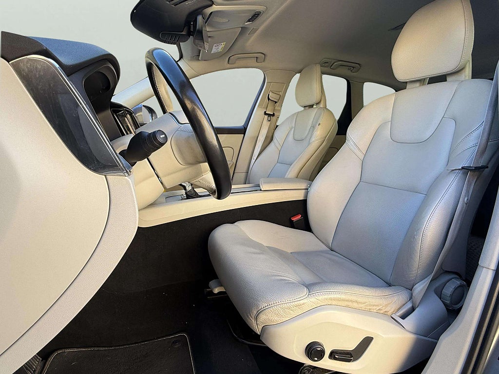 Volvo XC60 T5 AWD Geartronic Momentum Pro Edition* 12 mån garanti* - miniatyr 12