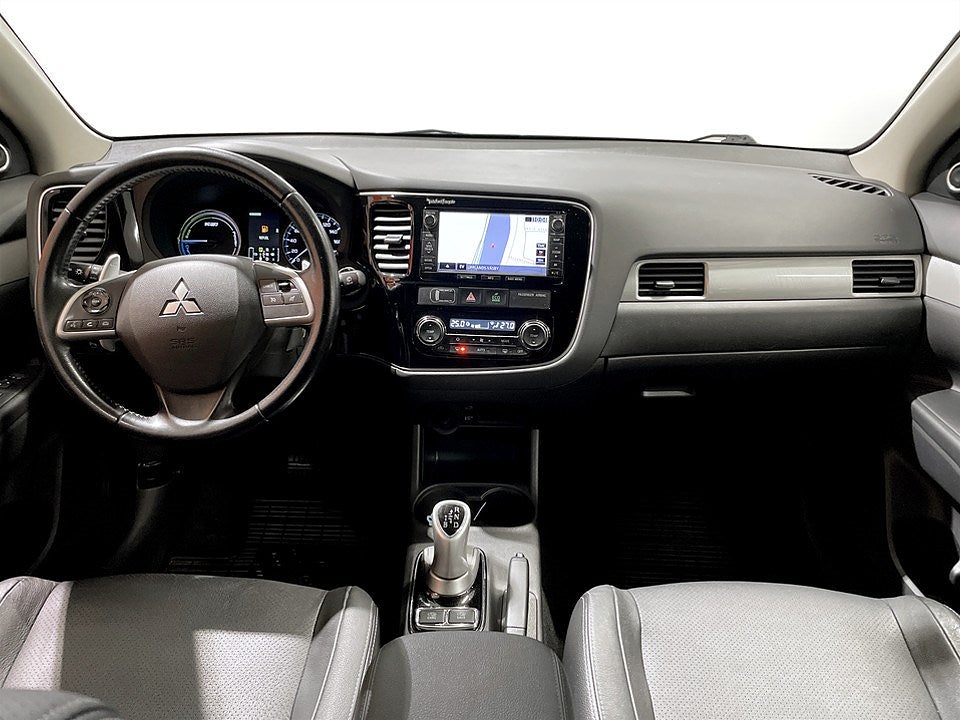 Bild på Mitsubishi Outlander Business PHEV 203 Aut 4WD - B-KAMERA, ELSTOL