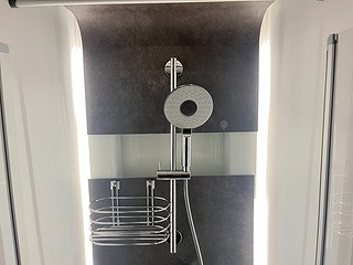 Husbil-halvintegrerad Adria MATRIX SUPREME 670 DL 24 av 28