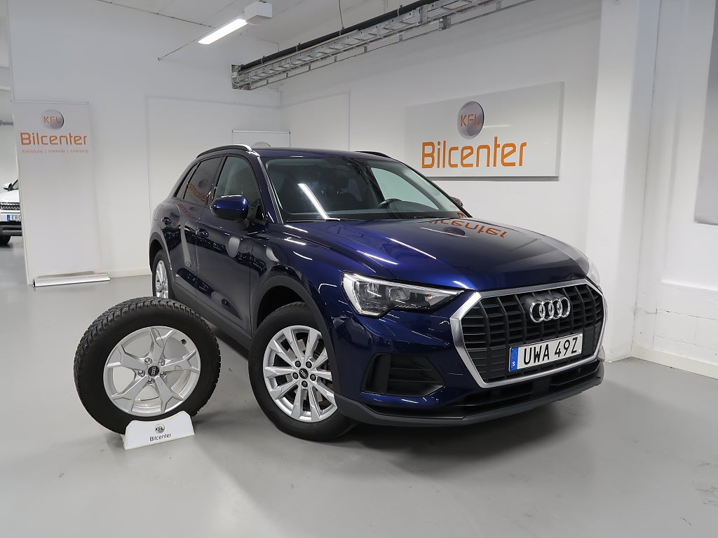 Audi Q3 45 TFSI e Proline V-Däck ingår Cockpit-Drag-Kamera-CarP