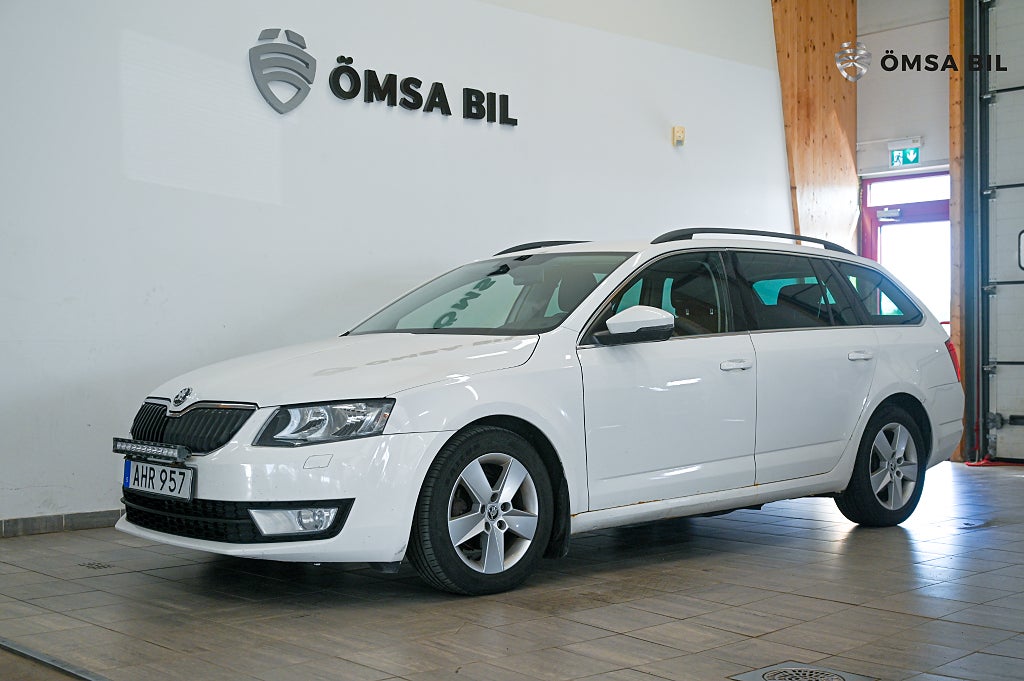 Skoda Octavia Kombi 1.6 TDI 4x4 Ambition Drag  Kamrem Bytt