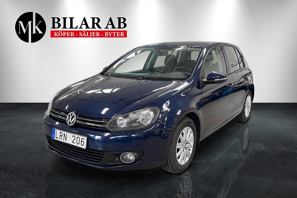 Volkswagen Golf 5-dörrar 1.6 Nyservad / Låga mil / Kampanjränta 4,99%