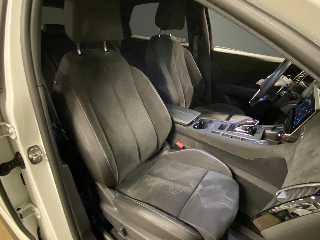 Bild på DS 7 Crossback E-Tense 4x4 300hk