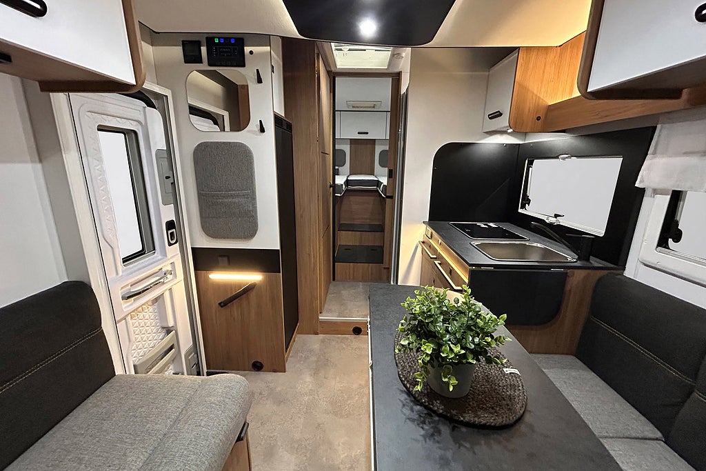 CHALLENGER 337 Graphite Edition 165hk AUTOMAT Face-To-Face Långbäddar 2027 - miniatyr 7
