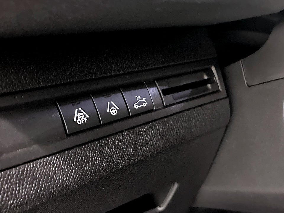 Bild på Peugeot 5008 GT 1.2 PT 130hk Aut 7-SITS B-KAMERA CARPLAY