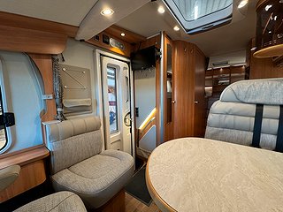 Husbil-integrerad Hymer B588 Bianco Line 150HK Aut 5 av 20
