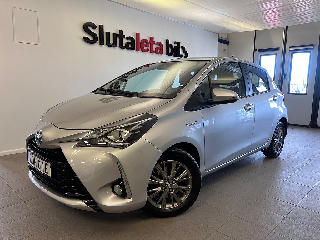 Toyota Yaris Hybrid e-CVT Active Euro 6 B-kamera S/V Hjul