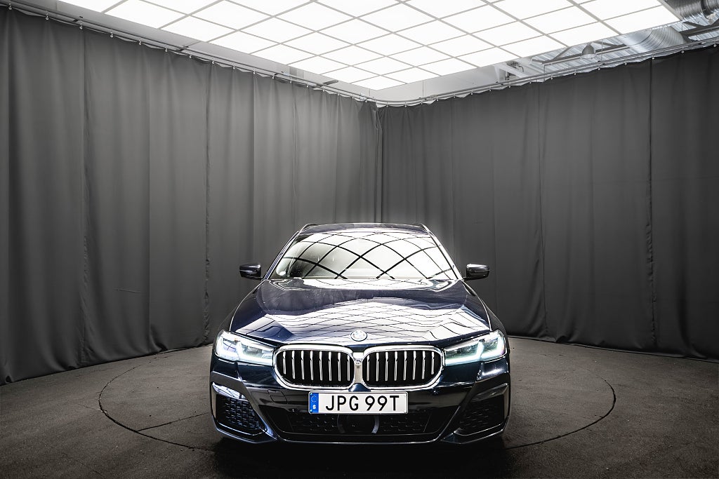 BMW 530e xDrive M Sport ADAPTIV-LED LÄDER DRAG HUD DAP MOMS