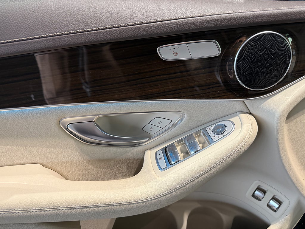 Mercedes-Benz GLC 220 d 4MATIC Exclusive Värmare Läder Drag - bild 10