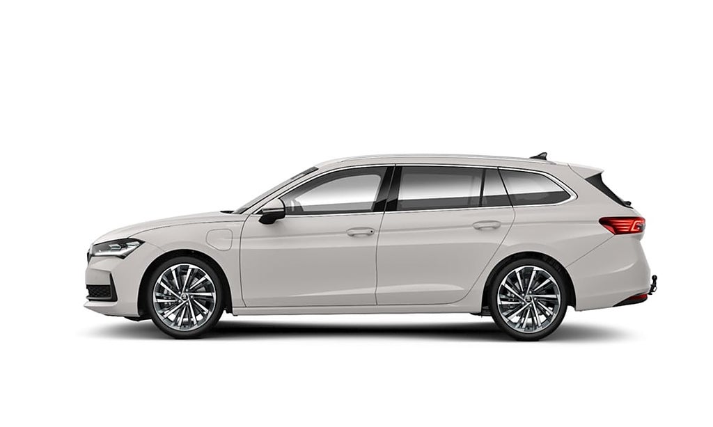Skoda Superb L&K 1,5TSI IV LAGERBIL/DRAG/VÄRMARE!