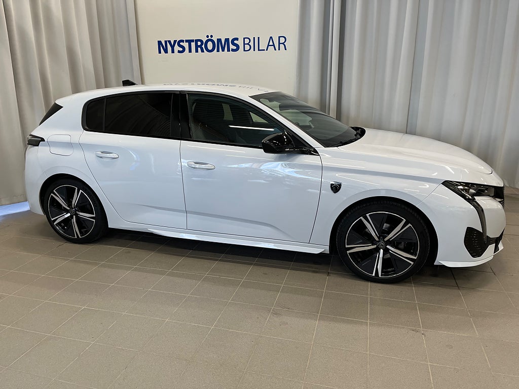 Peugeot 308 GT 1.2 PureTech 130 Aut thumbnail