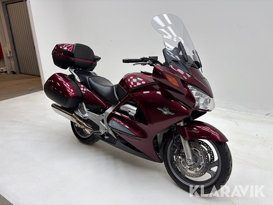 Honda ST1300A 