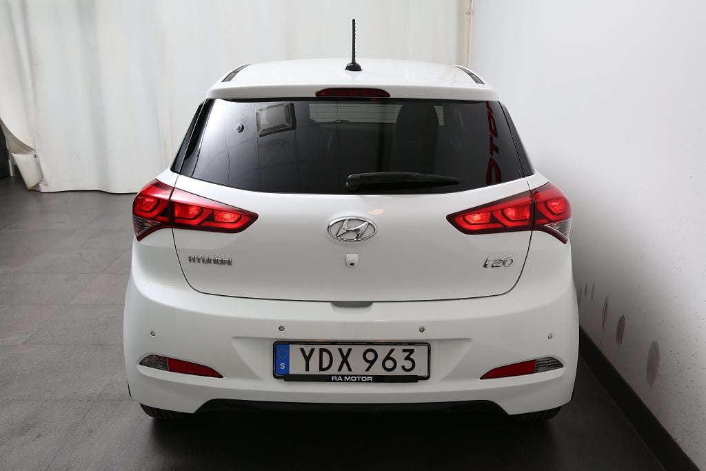 Hyundai i20 1,2 84hk Go! Edition Navi/Kamera Motorvärmare 2016