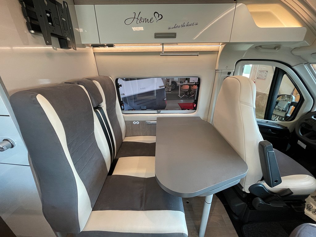 CHALLENGER Van 114 / B-körkort / Våningssäng / Under 6m - CHALLENGER