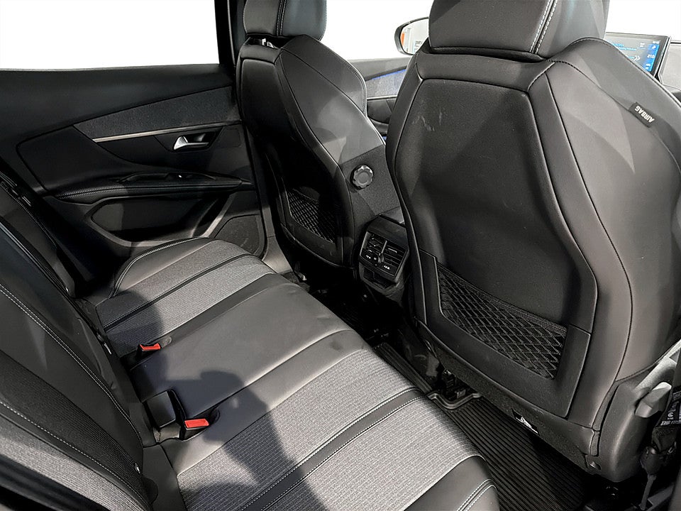 Bild på Peugeot 3008 Allure 1.2 PT 130hk Aut B-KAMERA CARPLAY