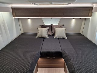 Husbil-halvintegrerad Adria MATRIX SUPREME MB 670 SL 12 av 15