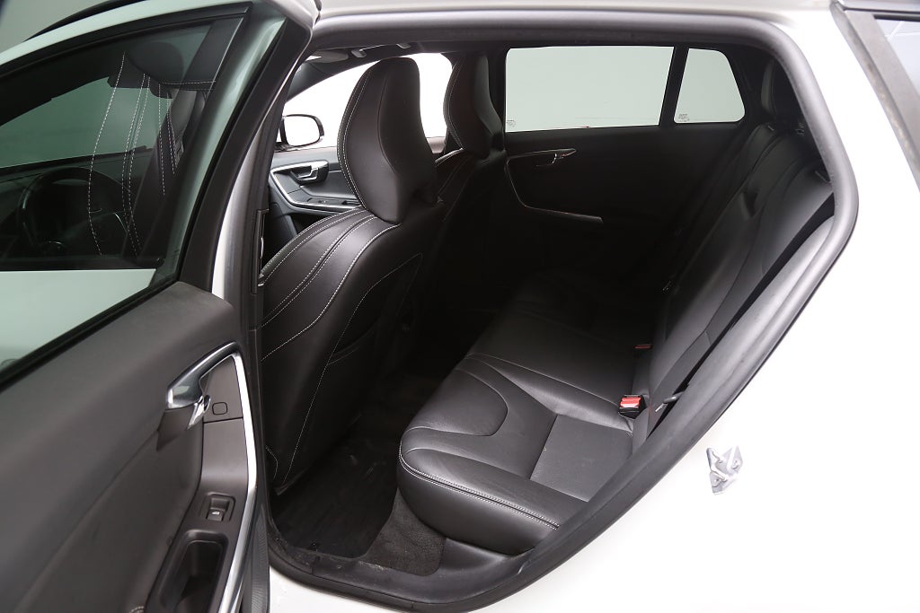 Volvo V60 D3 Business Advanced Dynamic Aut BLIS Adaptiv fart Drag