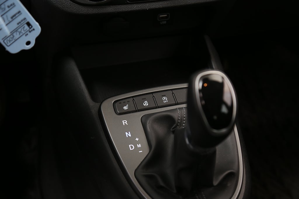 Hyundai i10 1,0 blue AMT Essential Automat CarPlay Leasbar 2022