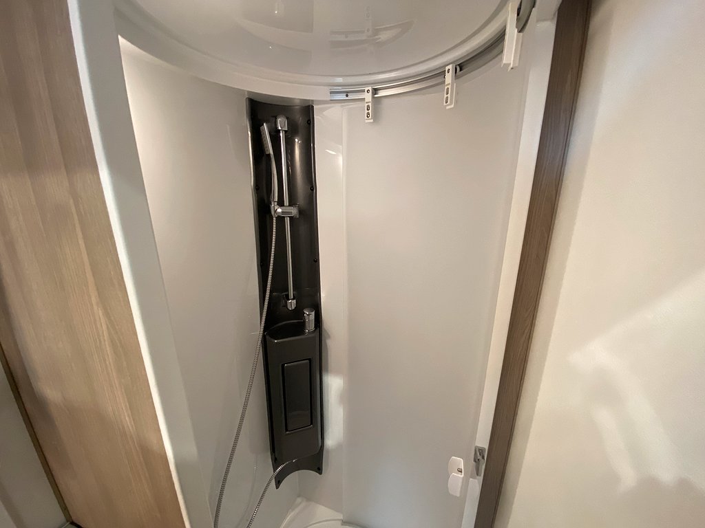 Kabe Imperial 600 DXL / AC / Solcell / C-dammsuga / 70L tank - Kabe
