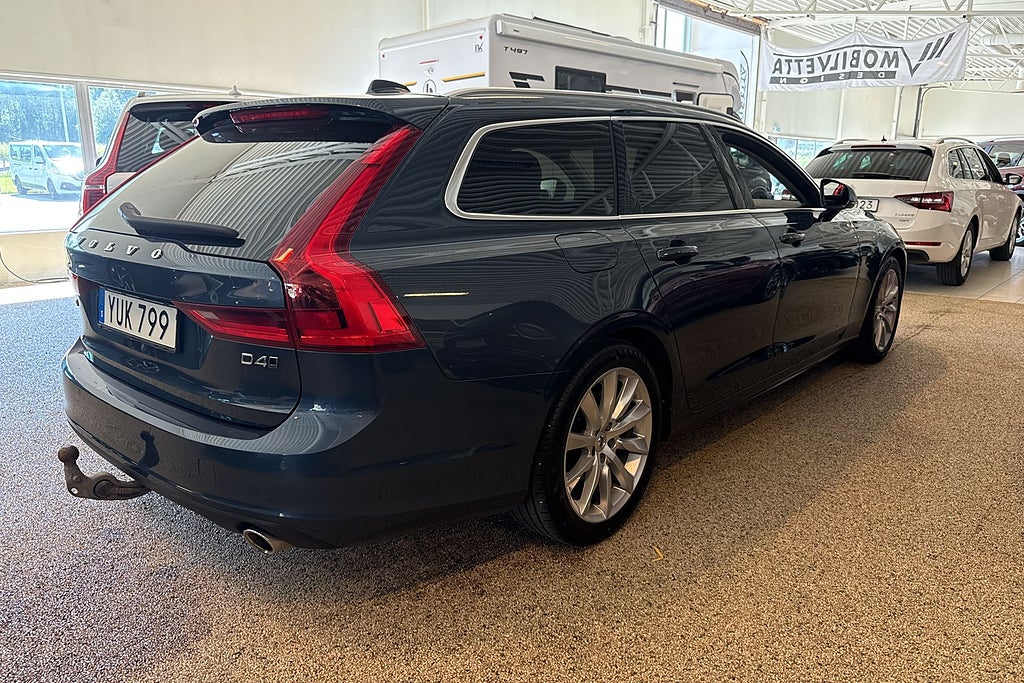 Volvo V90 D4 AWD Geartronic Momentum Kamera Drag Värmare Navi miniatyr 4