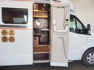 Husbil-halvintegrerad Weinsberg CaraCompact 640 MEG Pepper edt 5 av 15