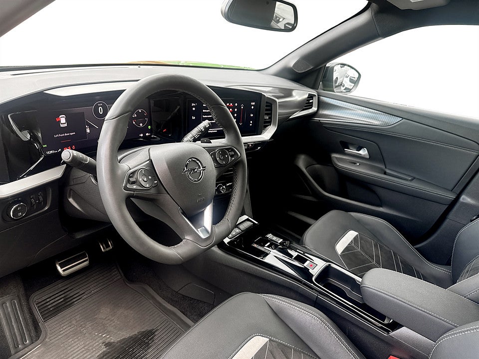 Bild på Opel Mokka Ultimate 1.2 Turbo 130hk Aut B-KAMERA CARPLAY