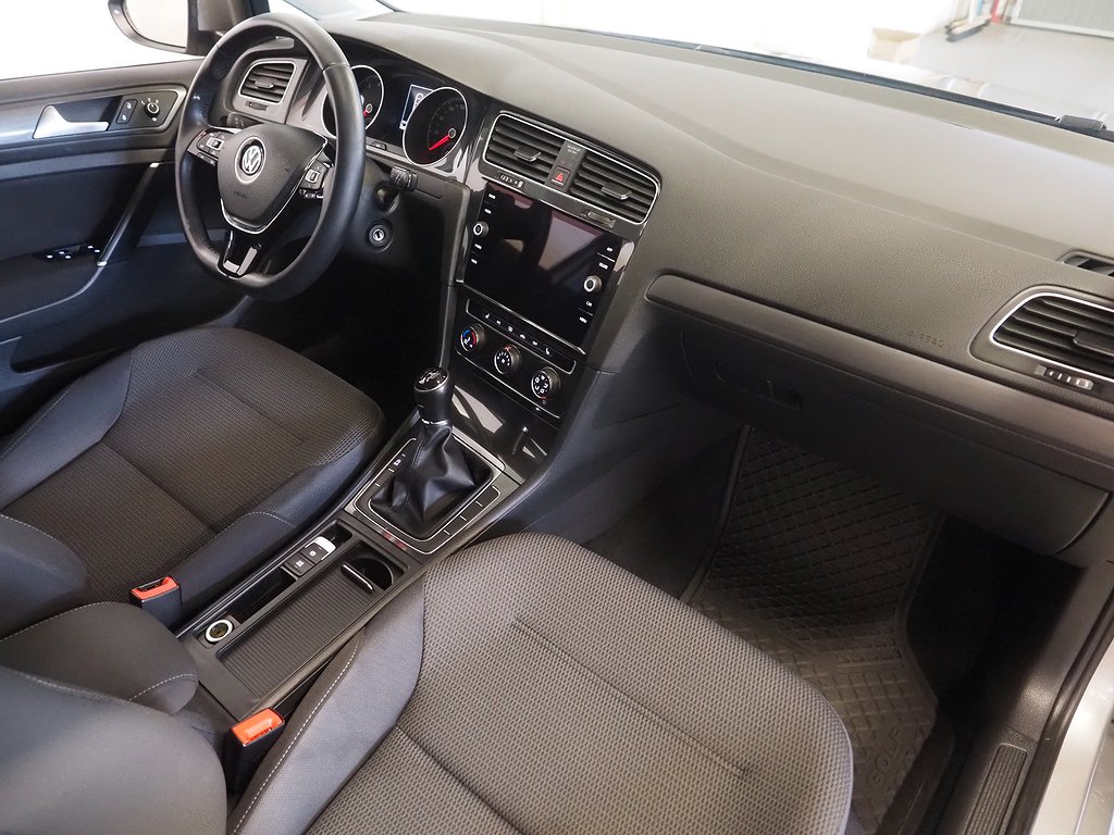 Volkswagen Golf 1.0 TSI Carplay Adaptiv farthållare 110hk 2018
