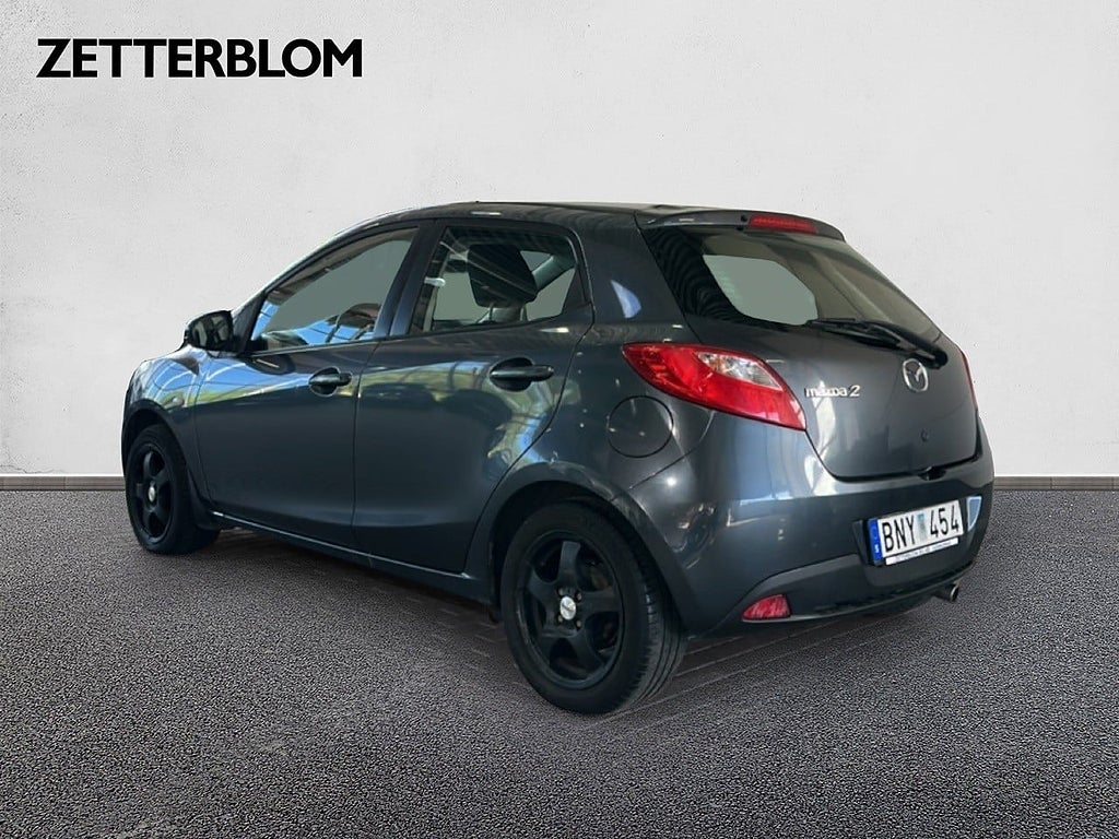 Halvkombi Mazda 2 3 av 14