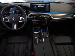 Sedan BMW 530e 15 av 26