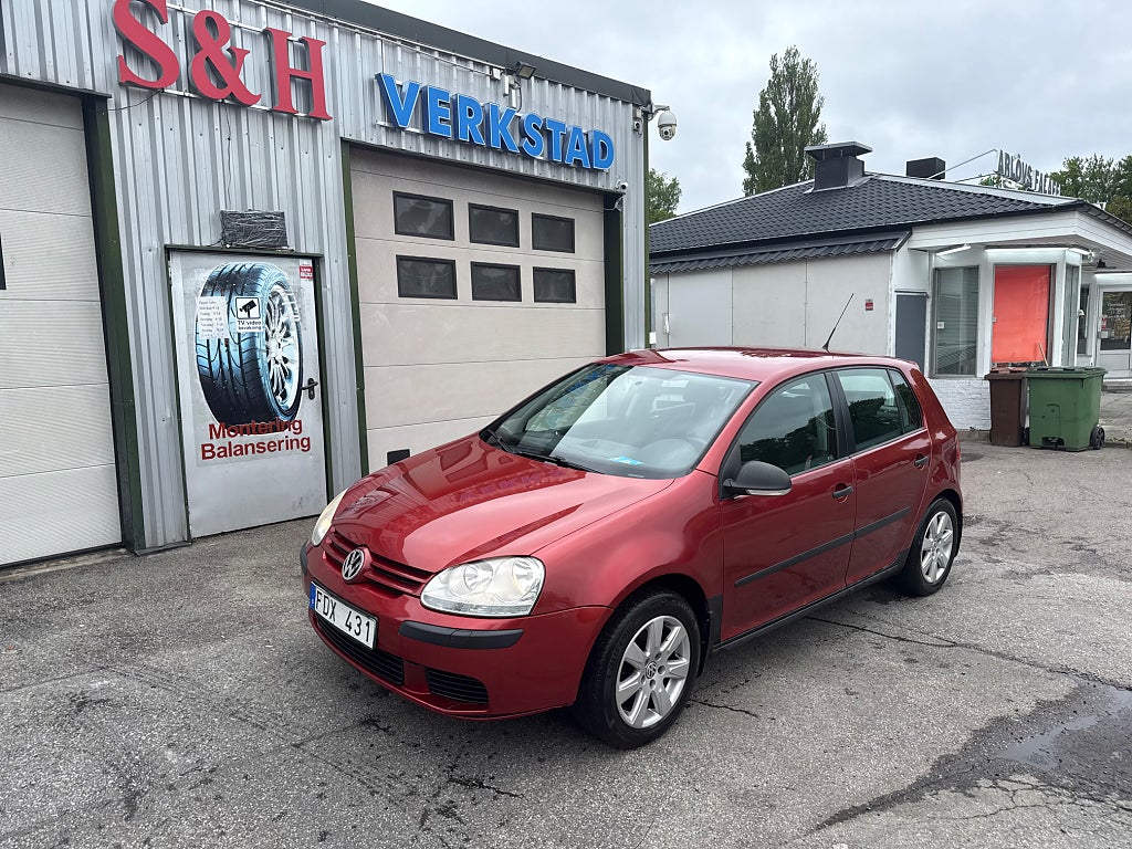 Volkswagen Golf 5-dörrar 1.6 Trendline Euro 4,Ny kamrem ,Ny besiktad 